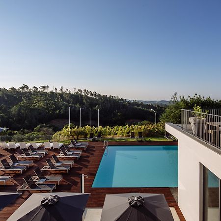 몬치크 리조트 앤 스파 몬시크 외부 사진 The swimming pool at the hotel