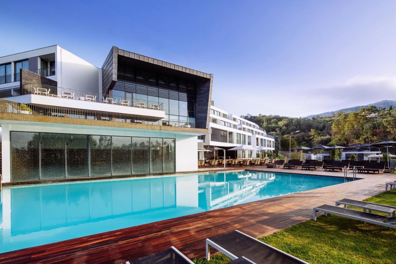 몬치크 리조트 앤 스파 몬시크 외부 사진 The hotel's swimming pool